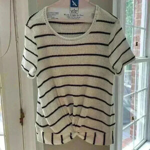 Altar’d State Women’s Top Medium